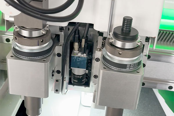 得馬F11高速巡邊裁切機(jī)刀頭